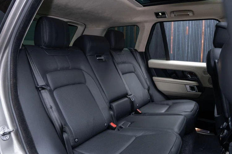 Vehicle Image 14