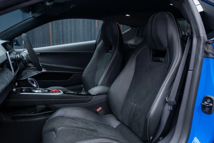 Vehicle Image 36