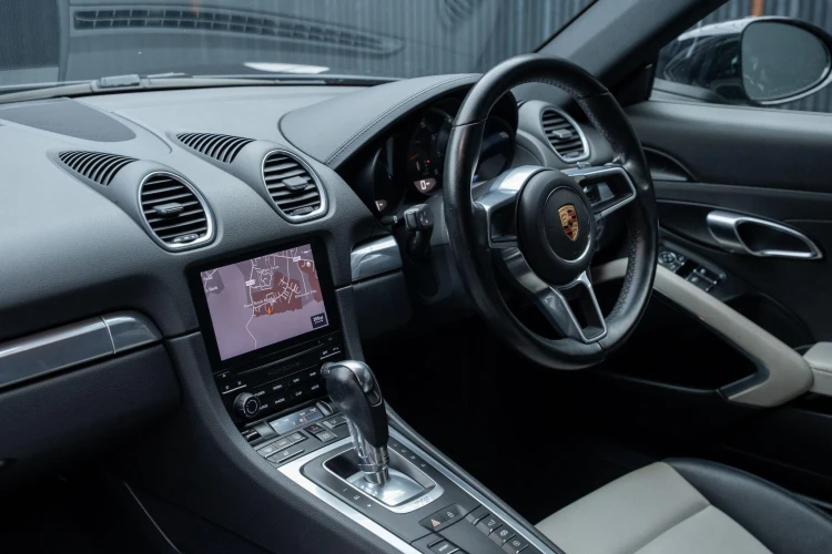 Vehicle Image 31