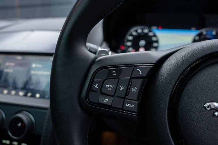 Vehicle Image 22