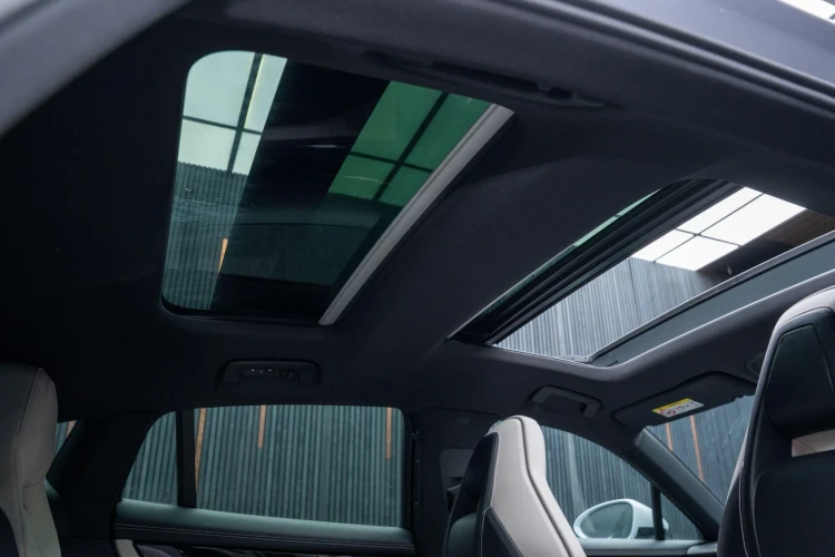 Vehicle Image 37
