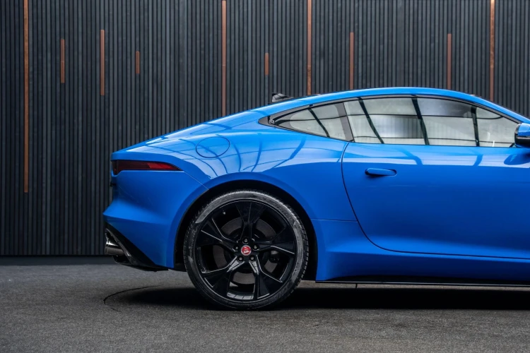 Vehicle Image 21