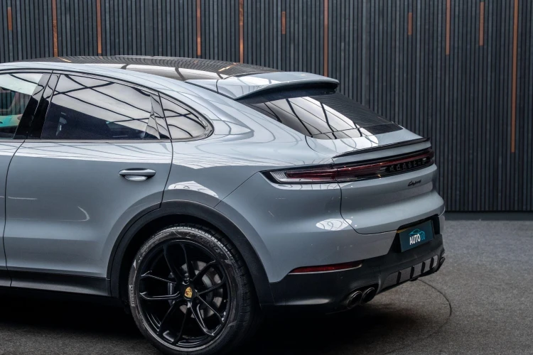 Vehicle Image 19