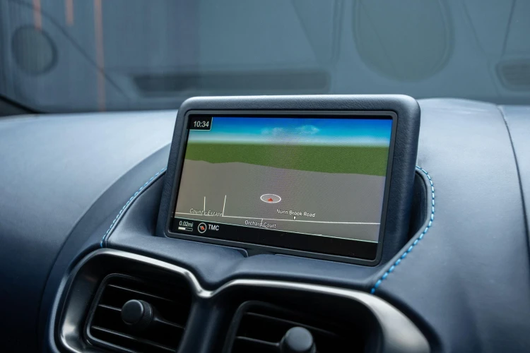 Vehicle Image 8