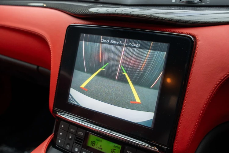 Vehicle Image 10