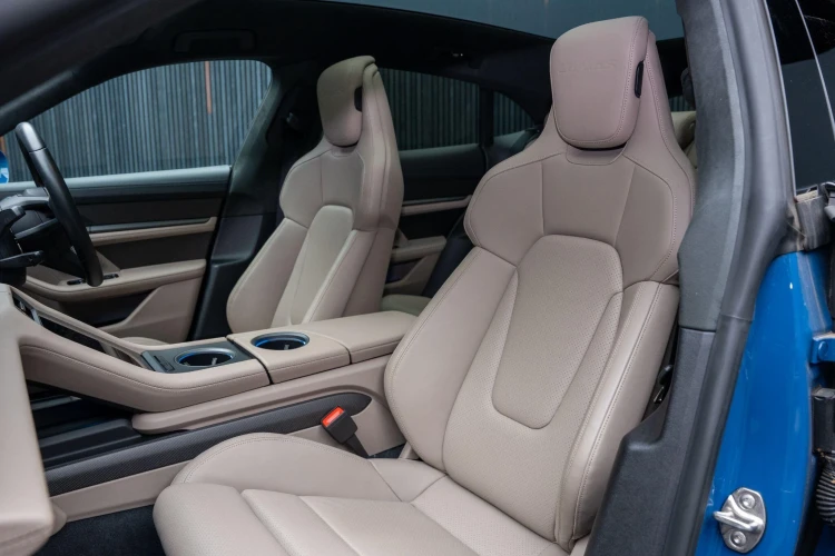 Vehicle Image 37
