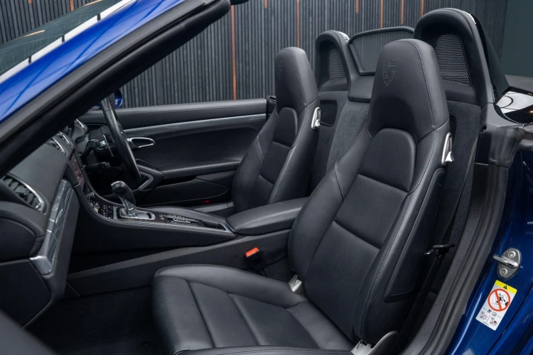 Vehicle Image 36