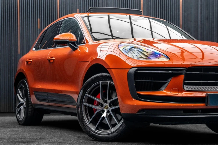 Vehicle Image 7