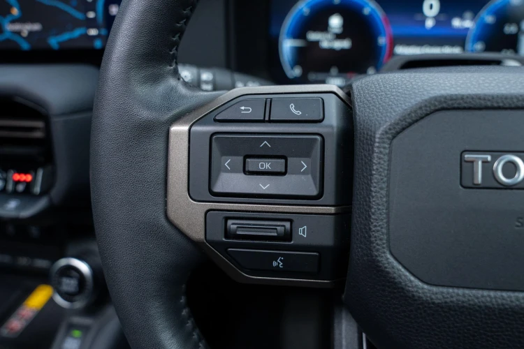 Vehicle Image 36