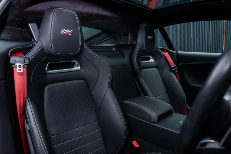 Vehicle Image 12