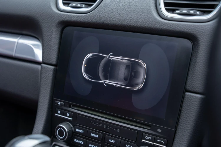 Vehicle Image 8
