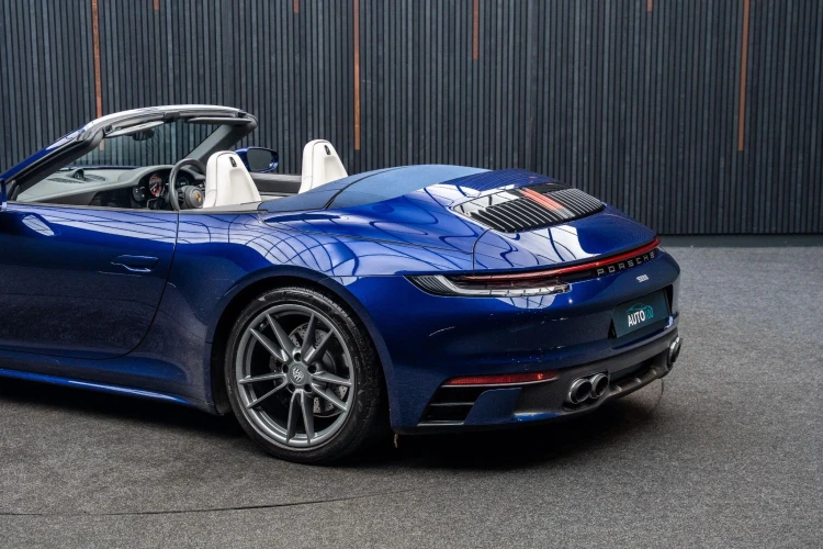 Vehicle Image 21