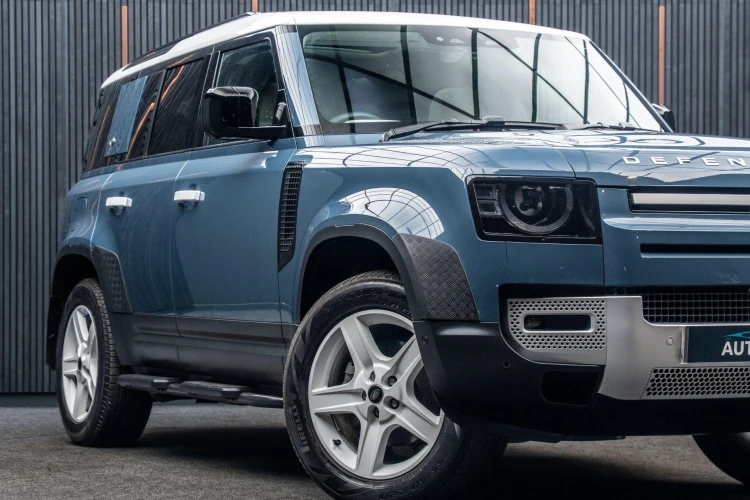 Vehicle Image 7