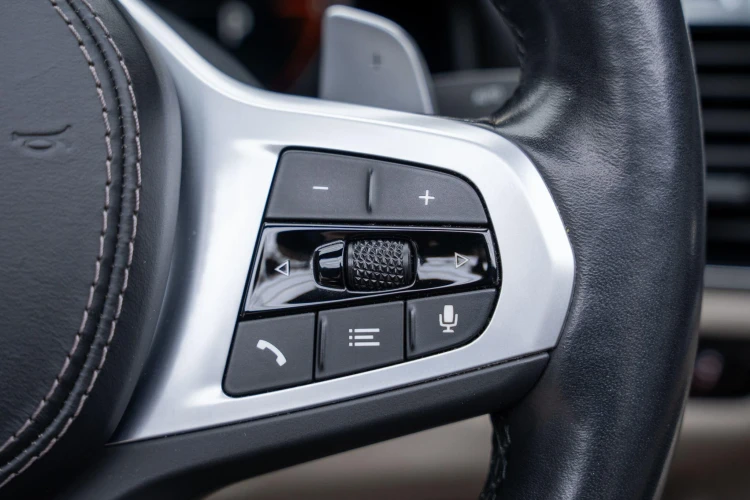Vehicle Image 36