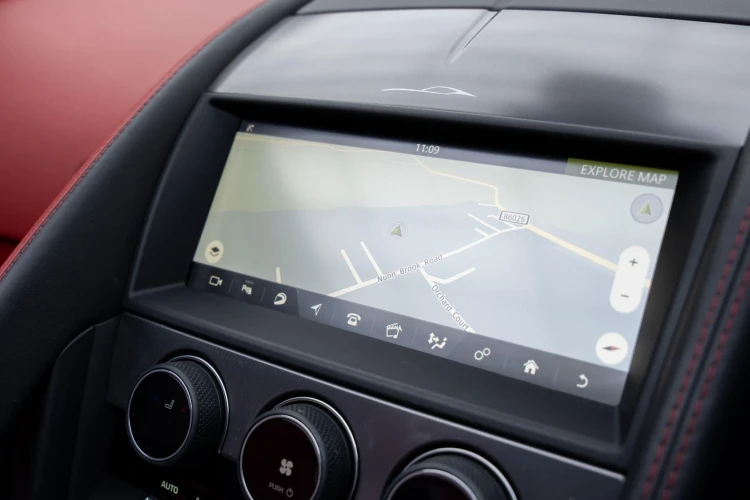 Vehicle Image 8