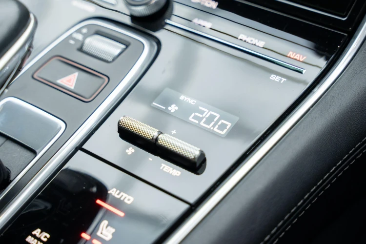 Vehicle Image 20