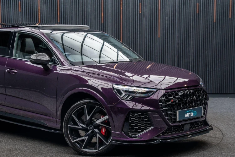 Vehicle Image 9
