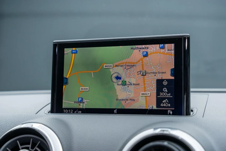 Vehicle Image 8