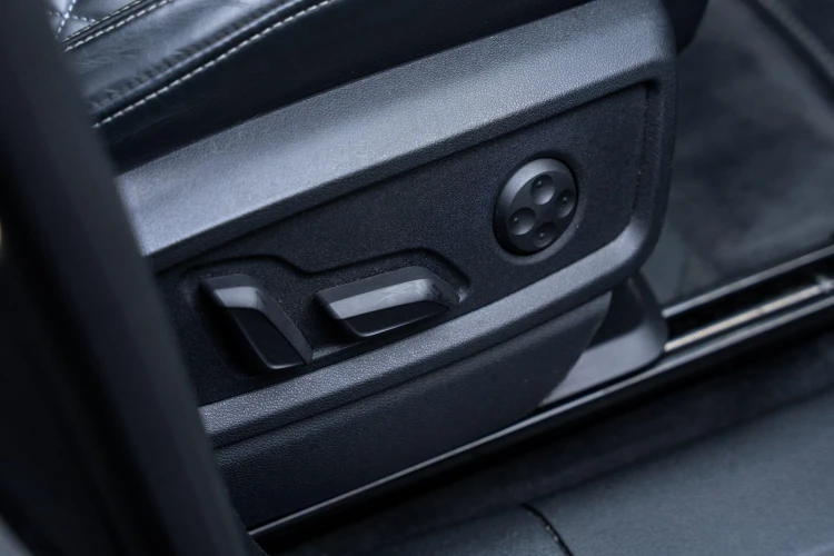 Vehicle Image 39