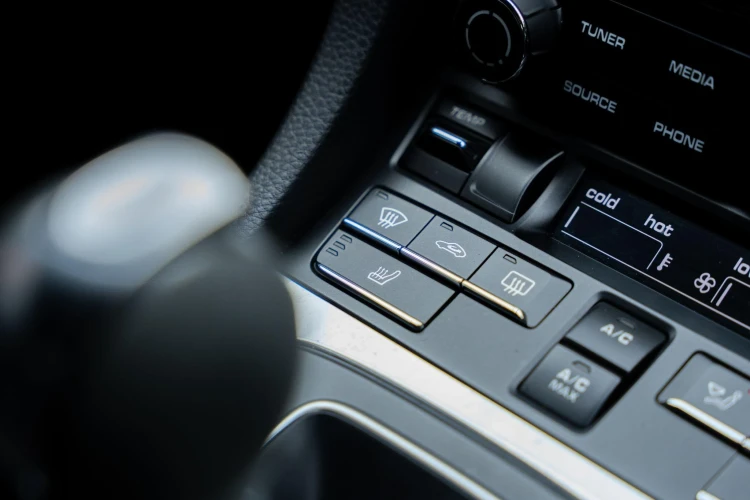 Vehicle Image 22