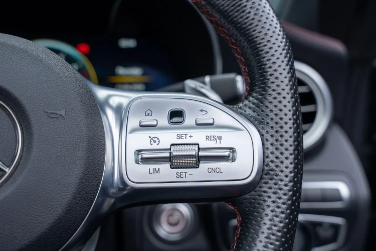 Vehicle Image 35