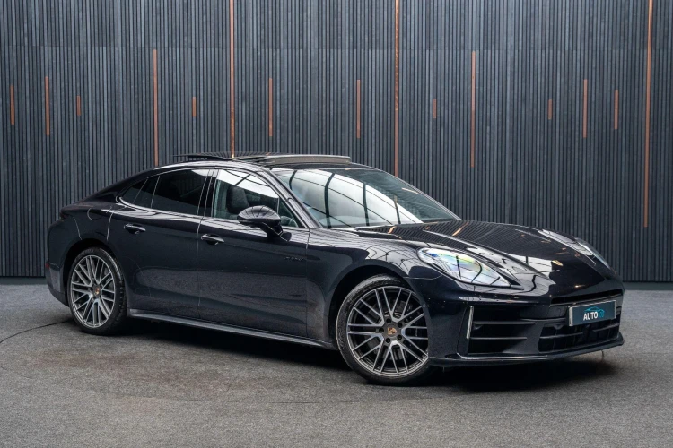 Vehicle Image 5