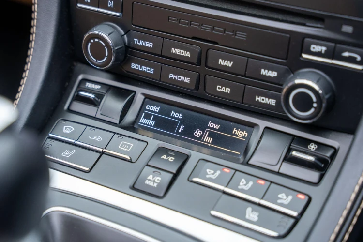 Vehicle Image 20