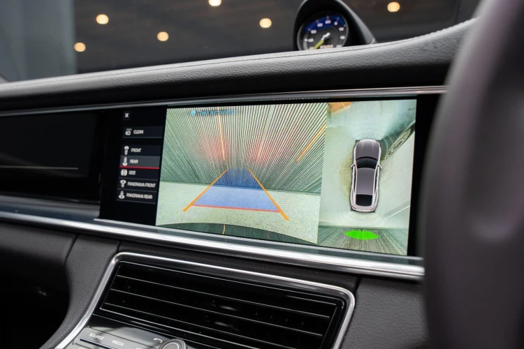 Vehicle Image 10