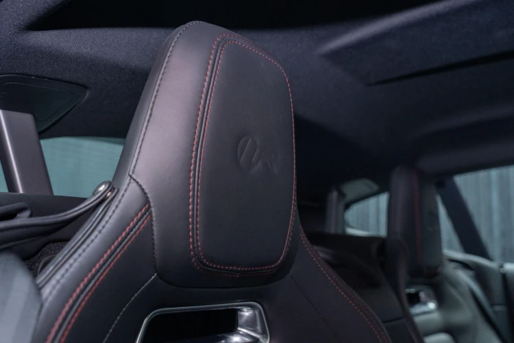 Vehicle Image 12