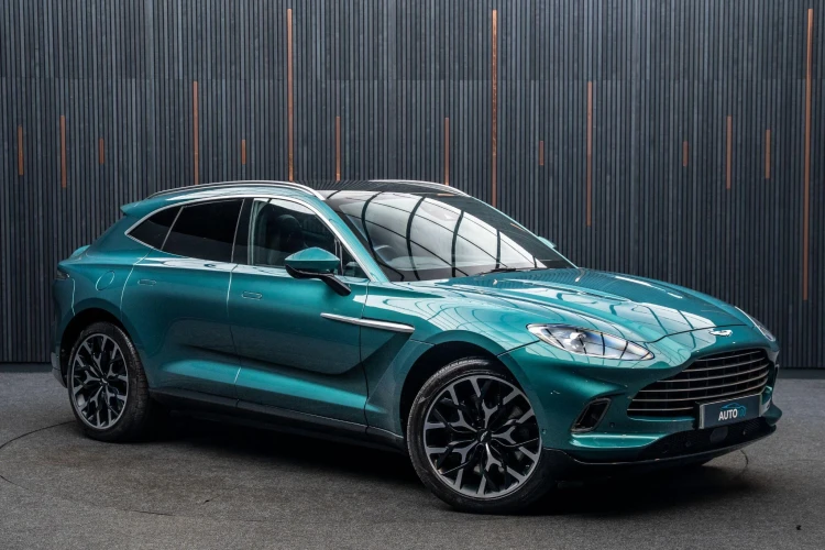 Vehicle Image 5