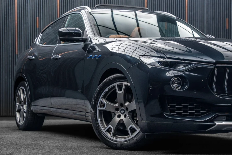 Vehicle Image 7