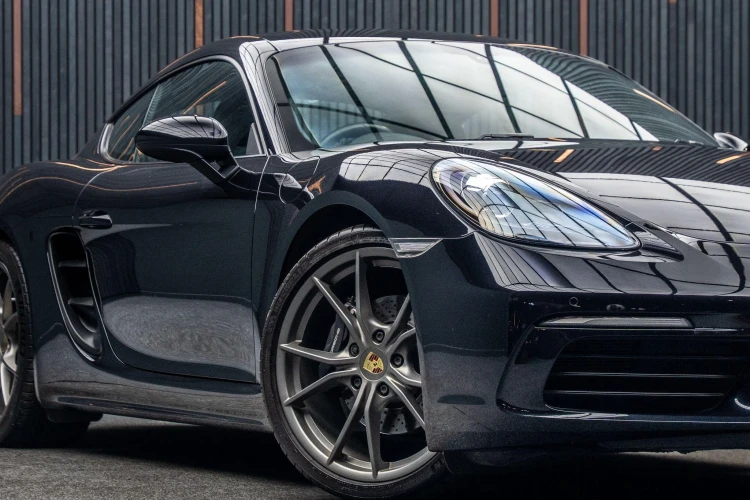 Vehicle Image 7