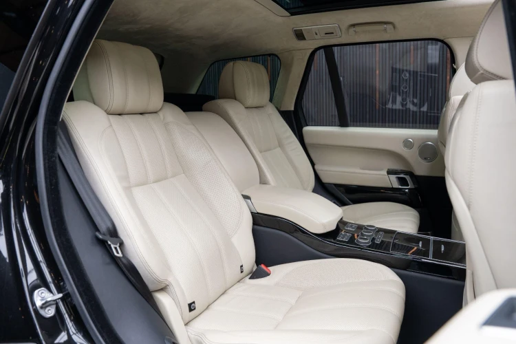 Vehicle Image 14