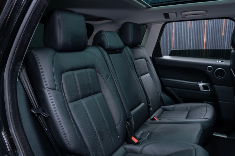 Vehicle Image 14
