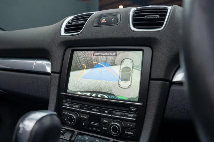 Vehicle Image 8