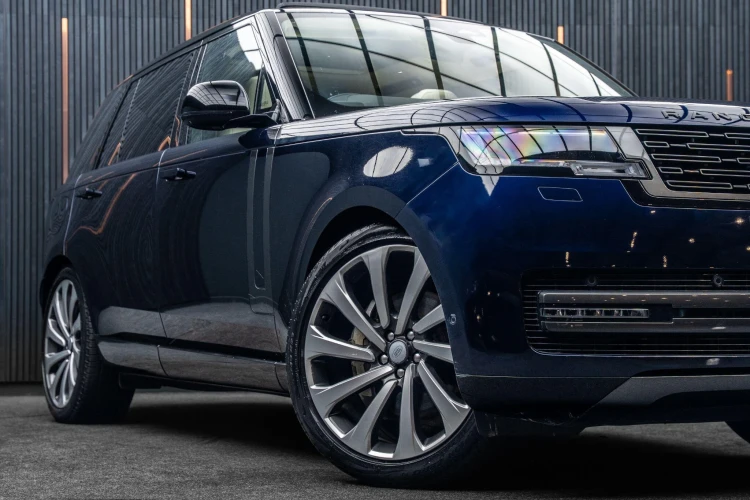 Vehicle Image 7