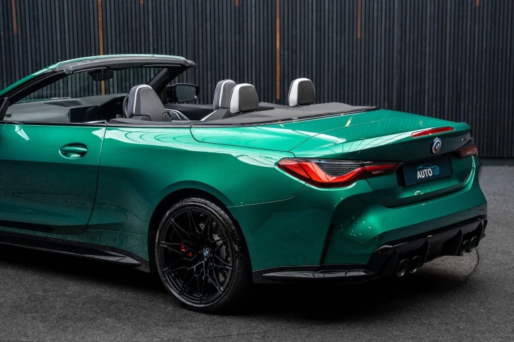 Vehicle Image 21