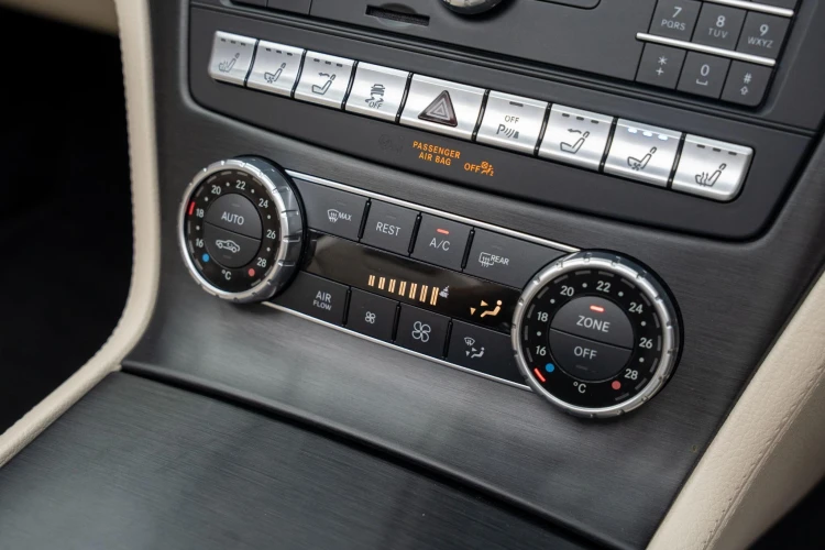 Vehicle Image 26