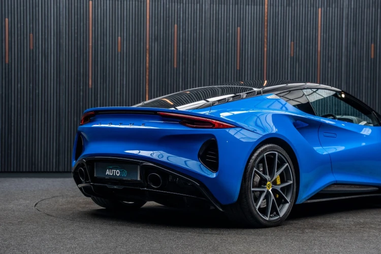 Vehicle Image 21