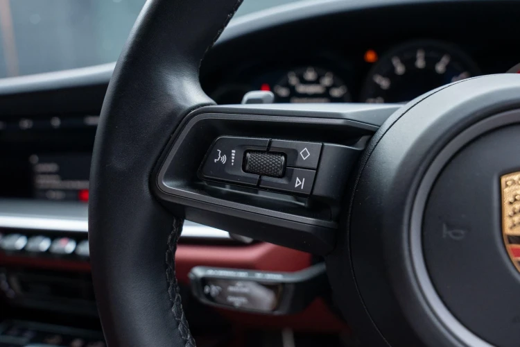 Vehicle Image 23