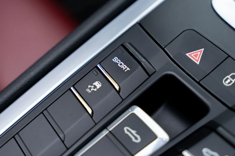 Vehicle Image 22