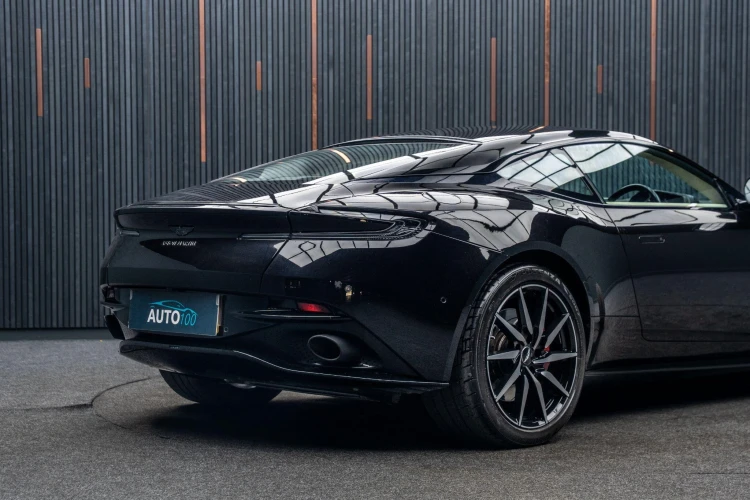 Vehicle Image 21