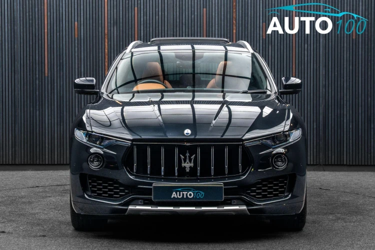 Vehicle Image 9