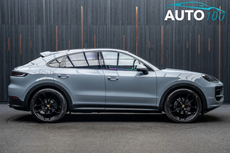 Vehicle Image 11