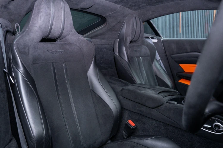 Vehicle Image 13