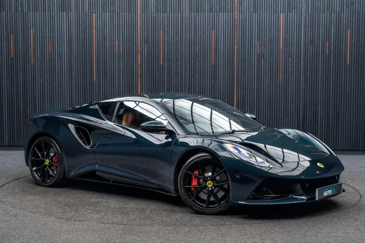 Vehicle Image 5