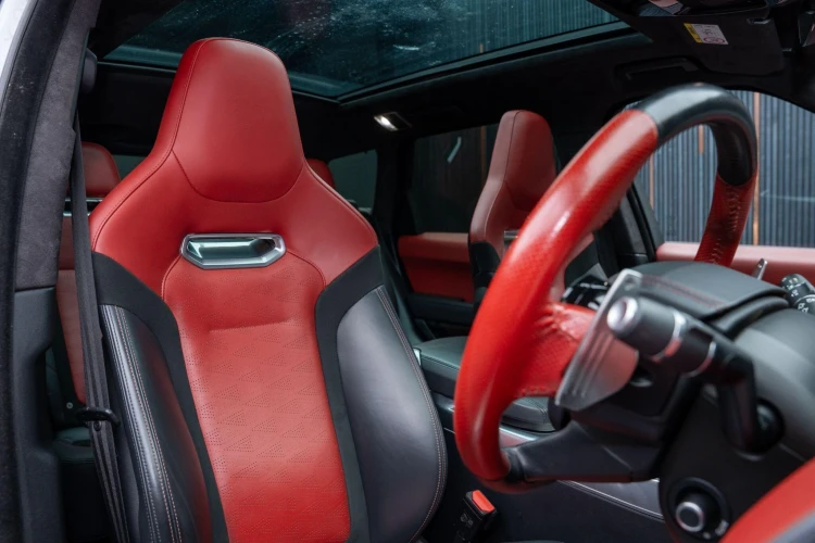 Vehicle Image 12