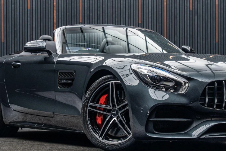Vehicle Image 9