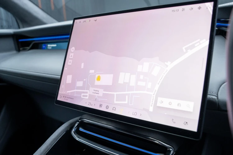 Vehicle Image 10