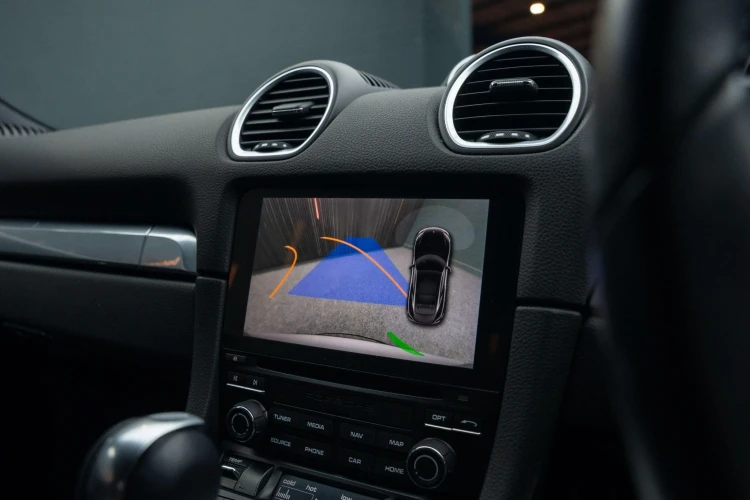 Vehicle Image 10